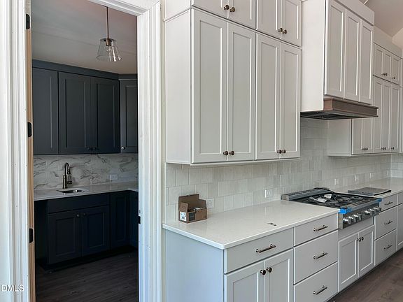 4th image of 46 Addison Pond Ct