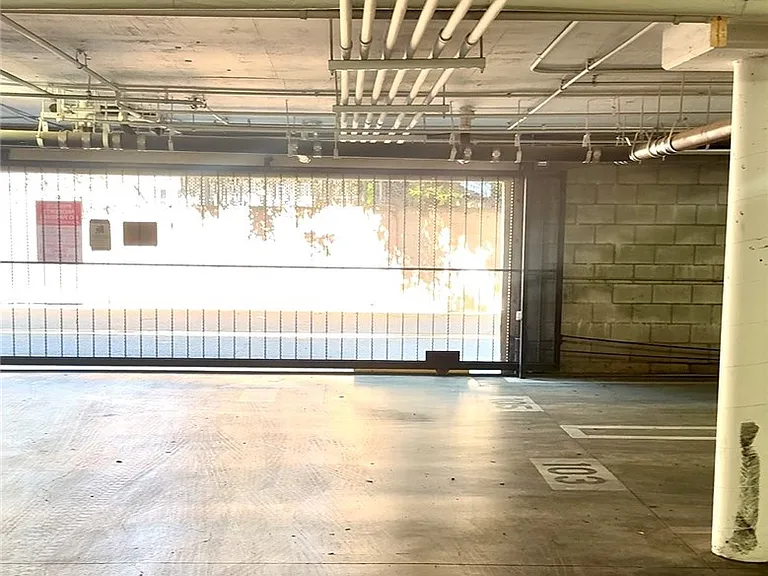 19009 Sherman Way #16 — Photo 16