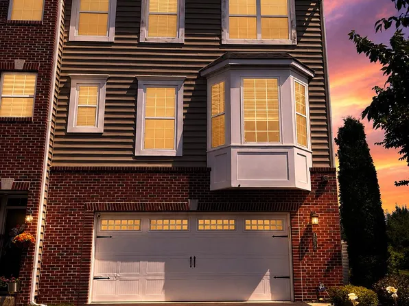 232 Saddlebrook Dr, Bensalem, PA 19020