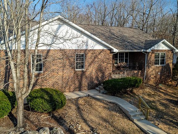 3rd image of 255 Glen Cove Dr