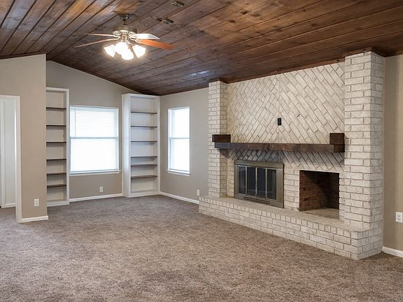 3rd image of 3000 Maple Hill Cir