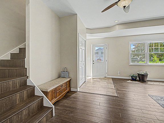 2nd image of 2128 Lancaster Heights Rd