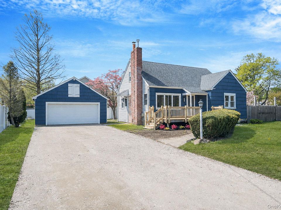 1st image of 150 Spur Drive S