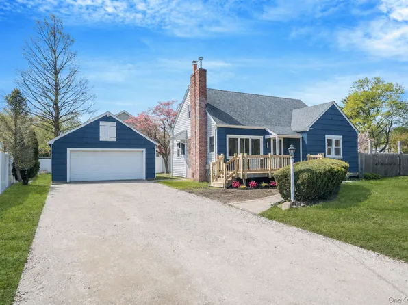 150 Spur Drive S, Bay Shore, NY 11706