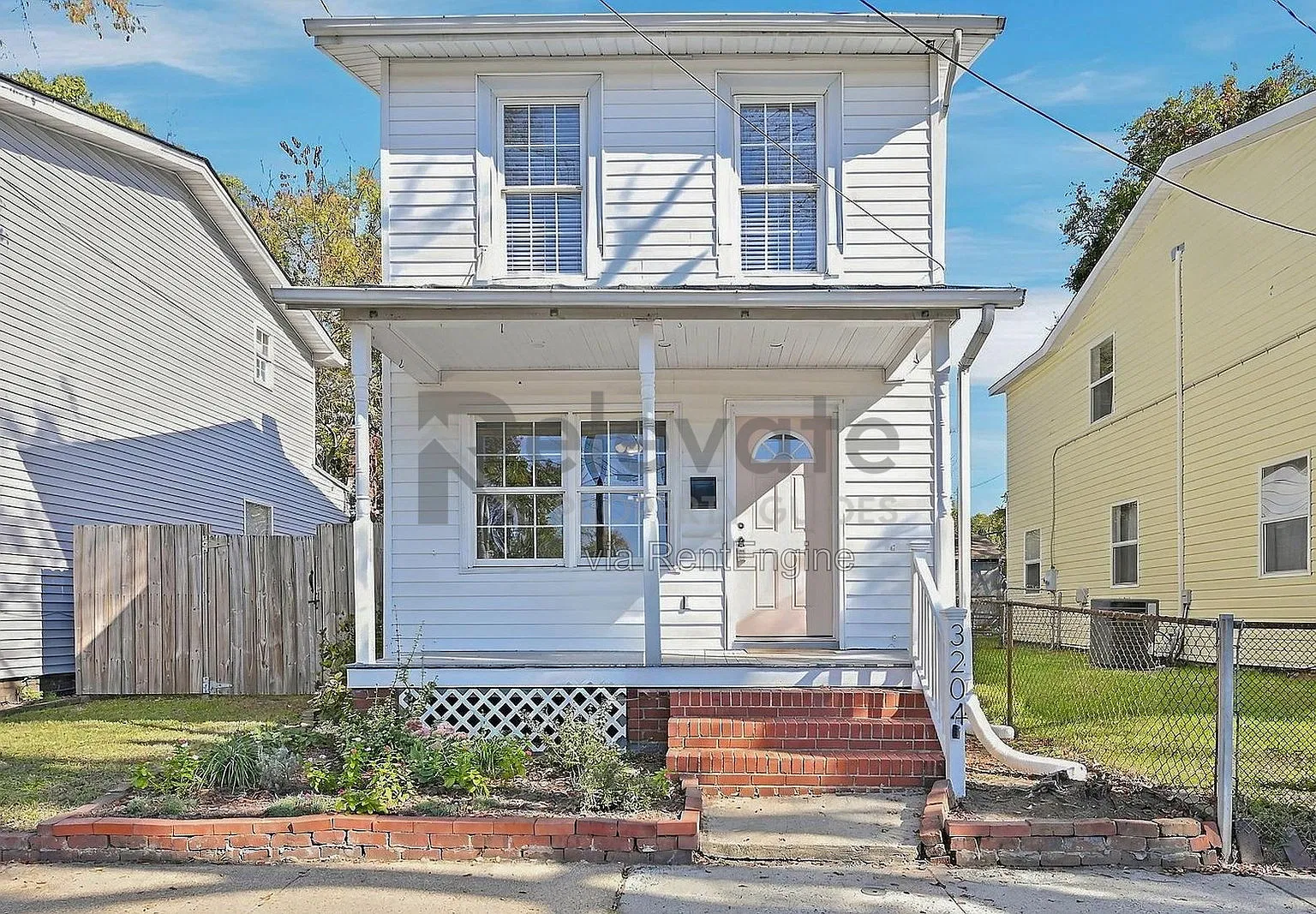 2 bed, 1.5 bath, 1125 sqft, $1,900 — Photo 1