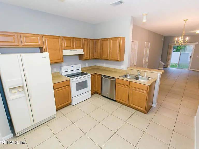 365 Scrub Jay Dr — Photo 5