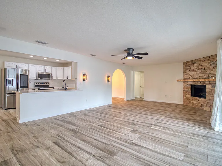 355 Laughing Gull Ln — Photo 4