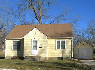 920 N 5th St, Estherville, IA 51334