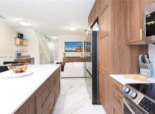 5470 NW 107th Ave #Townhouse 801, Miami, FL 33178