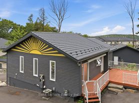 56 Florence St W