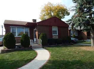 2348 Stratford Ave, Westchester, IL