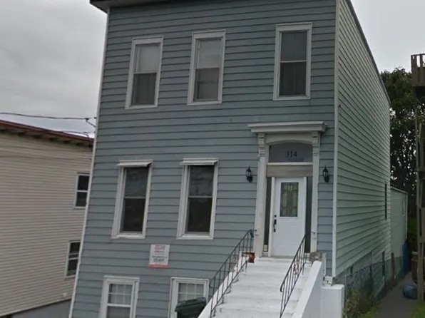 314 Princess St, Saint John, NB E2L 1L5