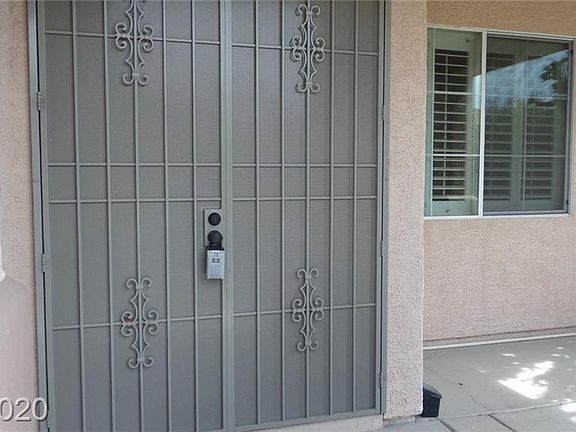 2nd image of 2707 Langlade Ave