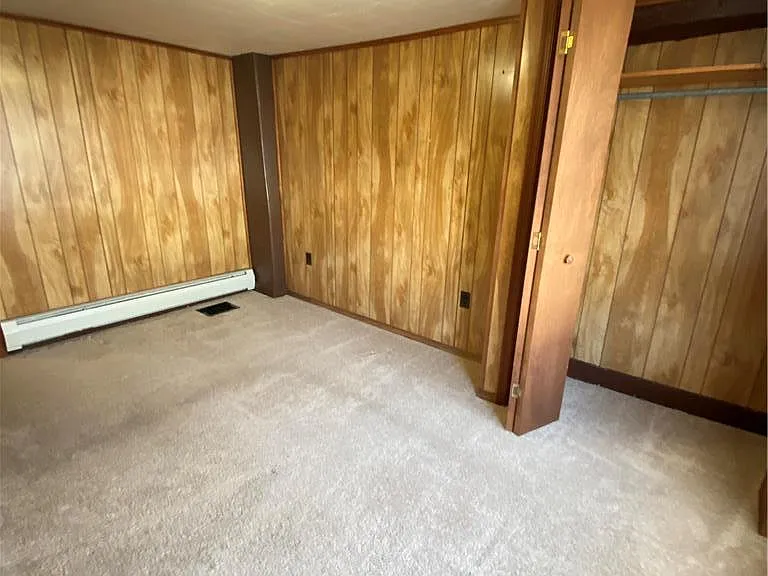 221 Center St — Photo 11