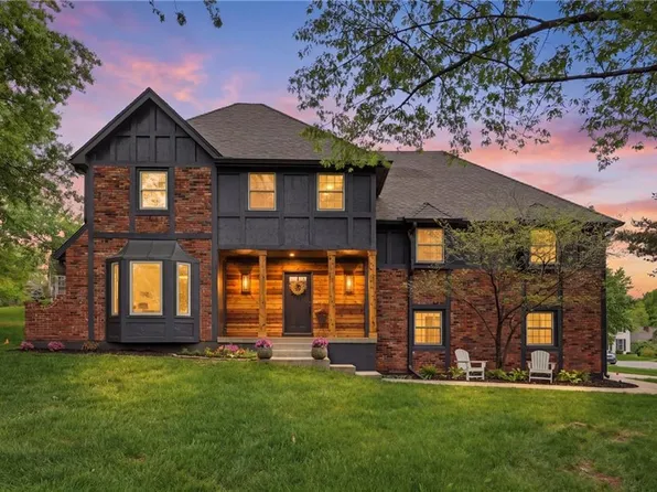 12000 Aberdeen Rd, Leawood, KS 66209