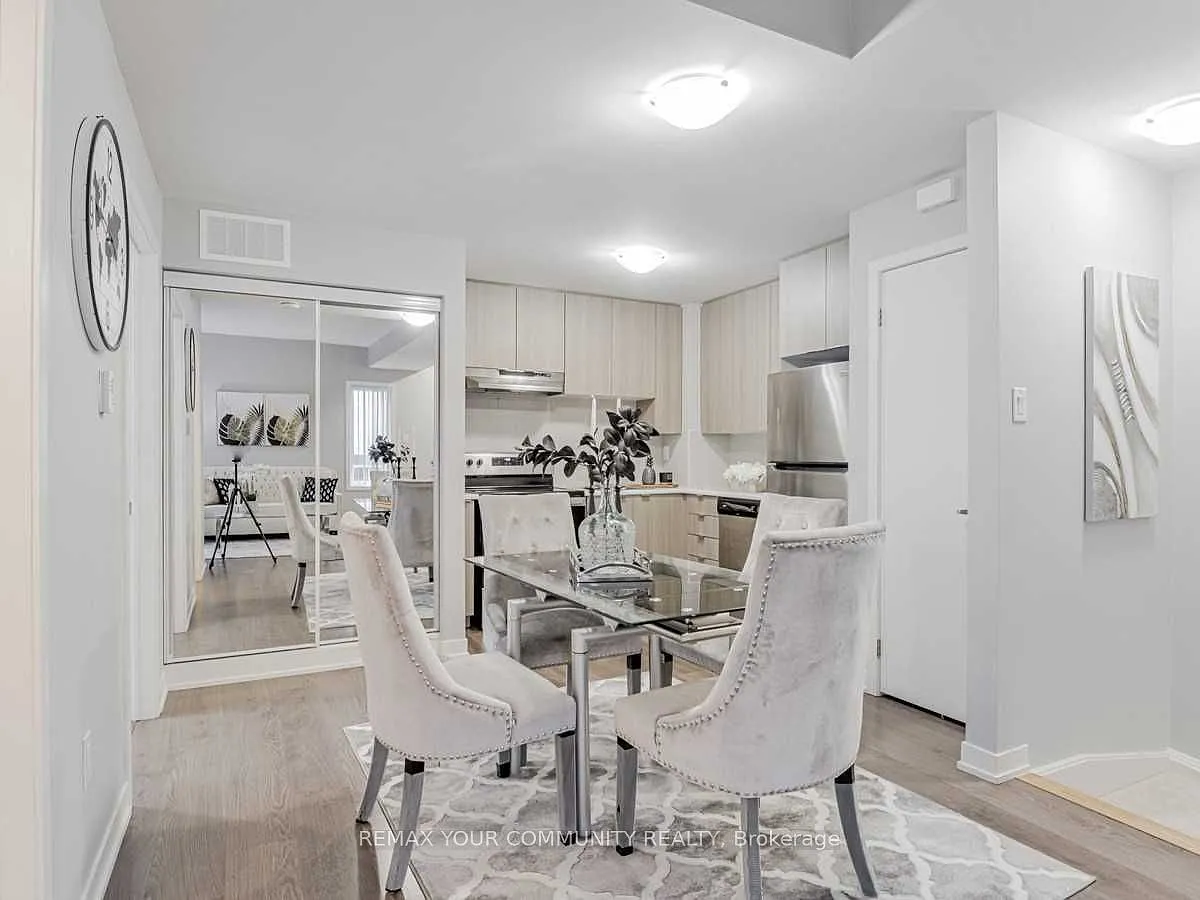 1 bed, $1,000 — Photo 1