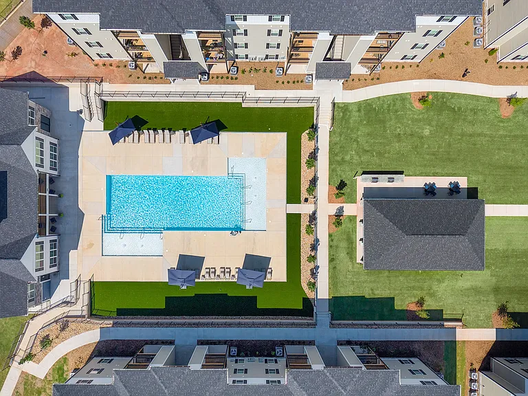 Northbrook Apartments — Photo 8