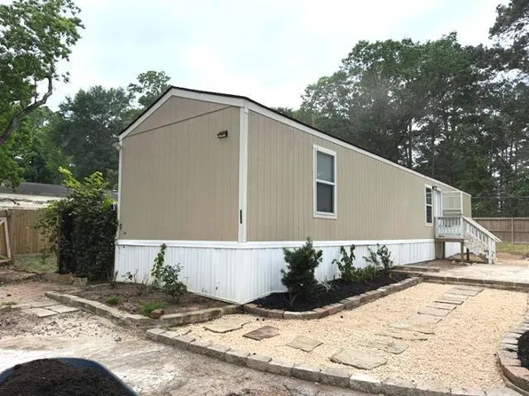 630 Oak Valley Ln, Pinehurst, TX 77362