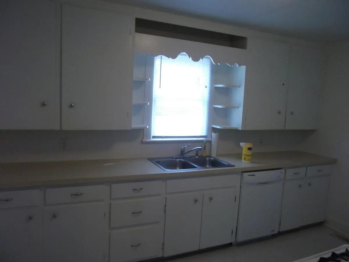700 N Buchanan Street — Photo 3