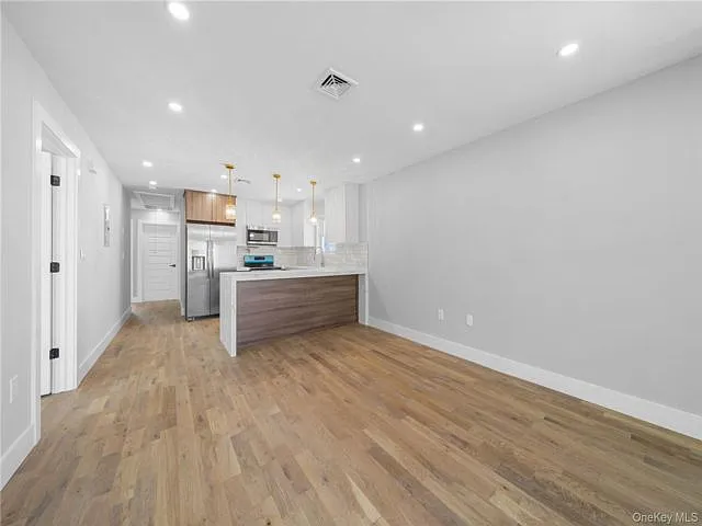 21916 141st Ave #2 — Photo 7
