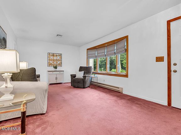 5th image of 733 Harmony Road