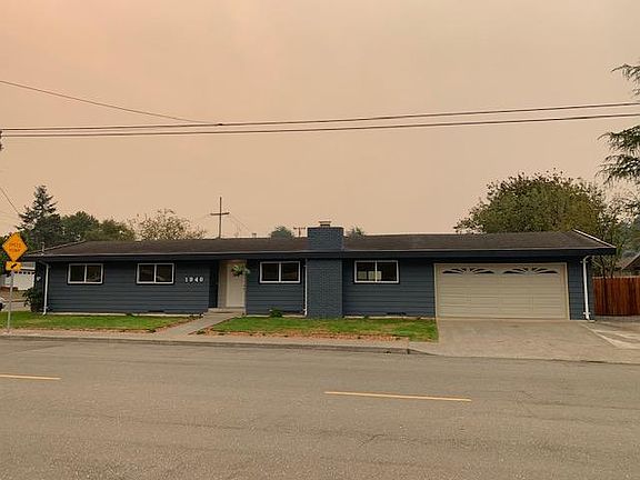2nd image of 1940 Holly St