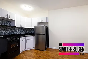 Rented by R New York