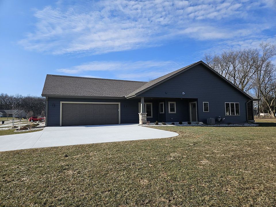 1st image of 3631 Newcastle Dr