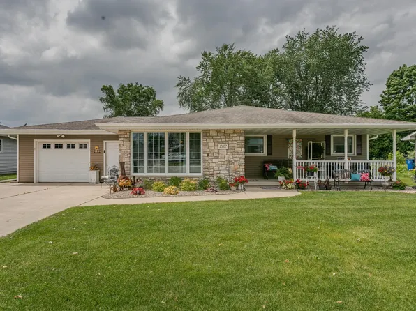 2112 S Oneida St, Green Bay, WI 54304