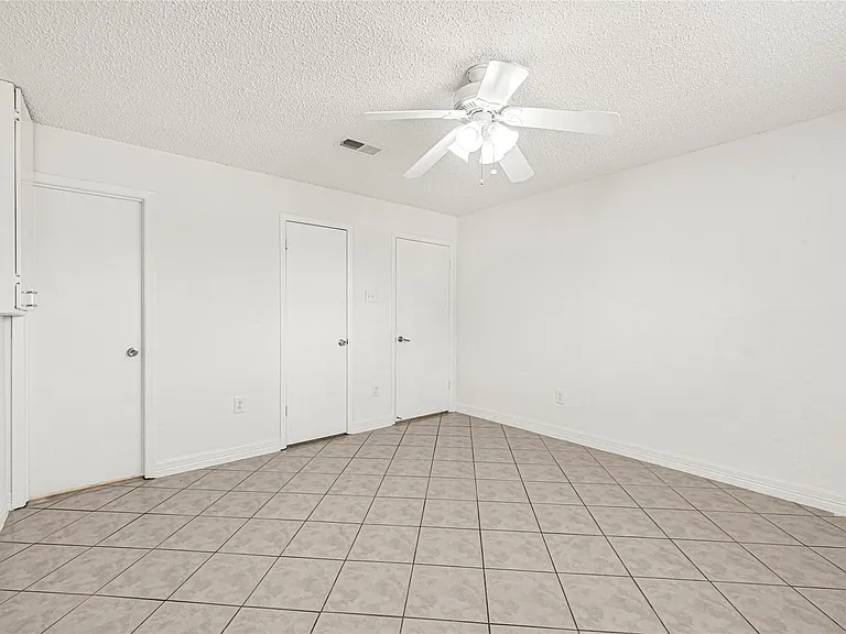 9208 Carousel Ln — Photo 13