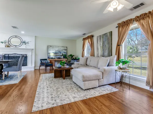 401 Lawndale Dr, Richardson, TX 75080