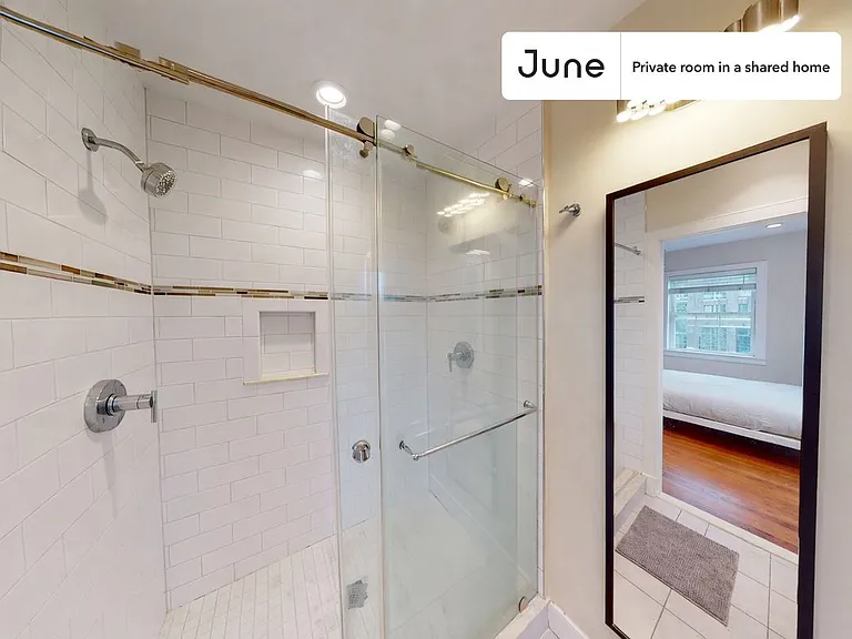 1845 Burke St SE #A — Photo 4