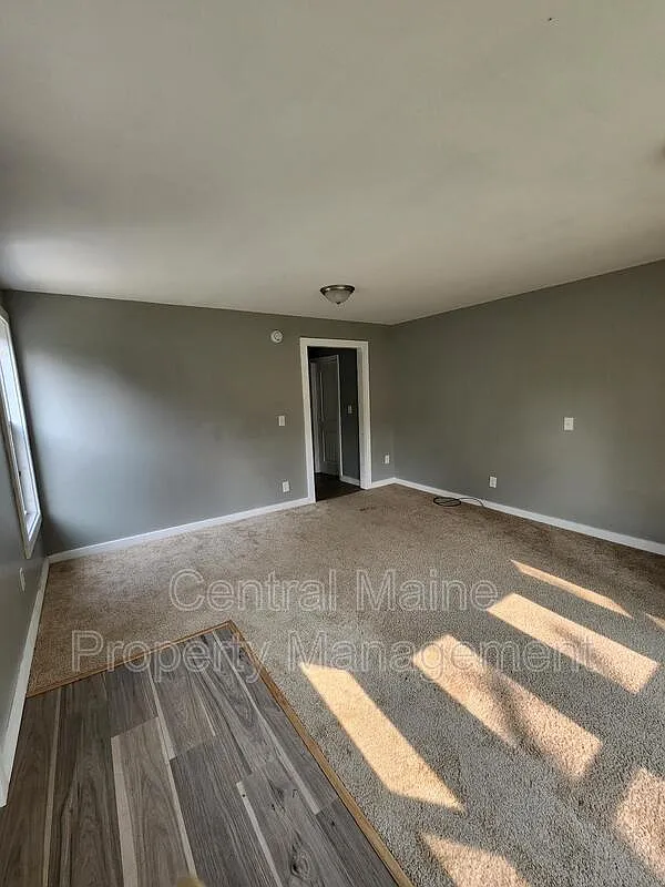 4 bed, 2.0 bath, $1,600 — Photo 2