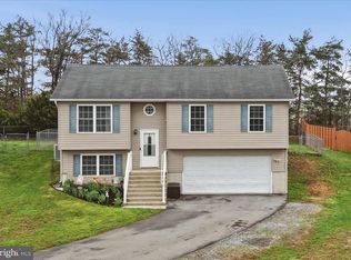 212 Freight Car Cir, Bunker Hill, WV 25413