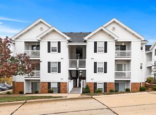 16535 Victoria Crossing Dr UNIT E, Grover, MO 63040
