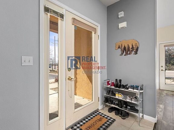 4th image of 304 Lucca Dr