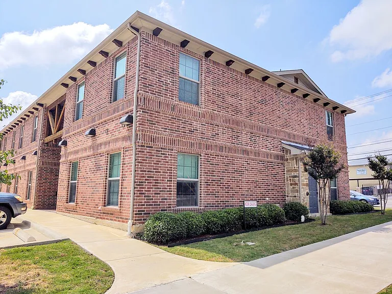 Hickory Park Apartments — Photo 10