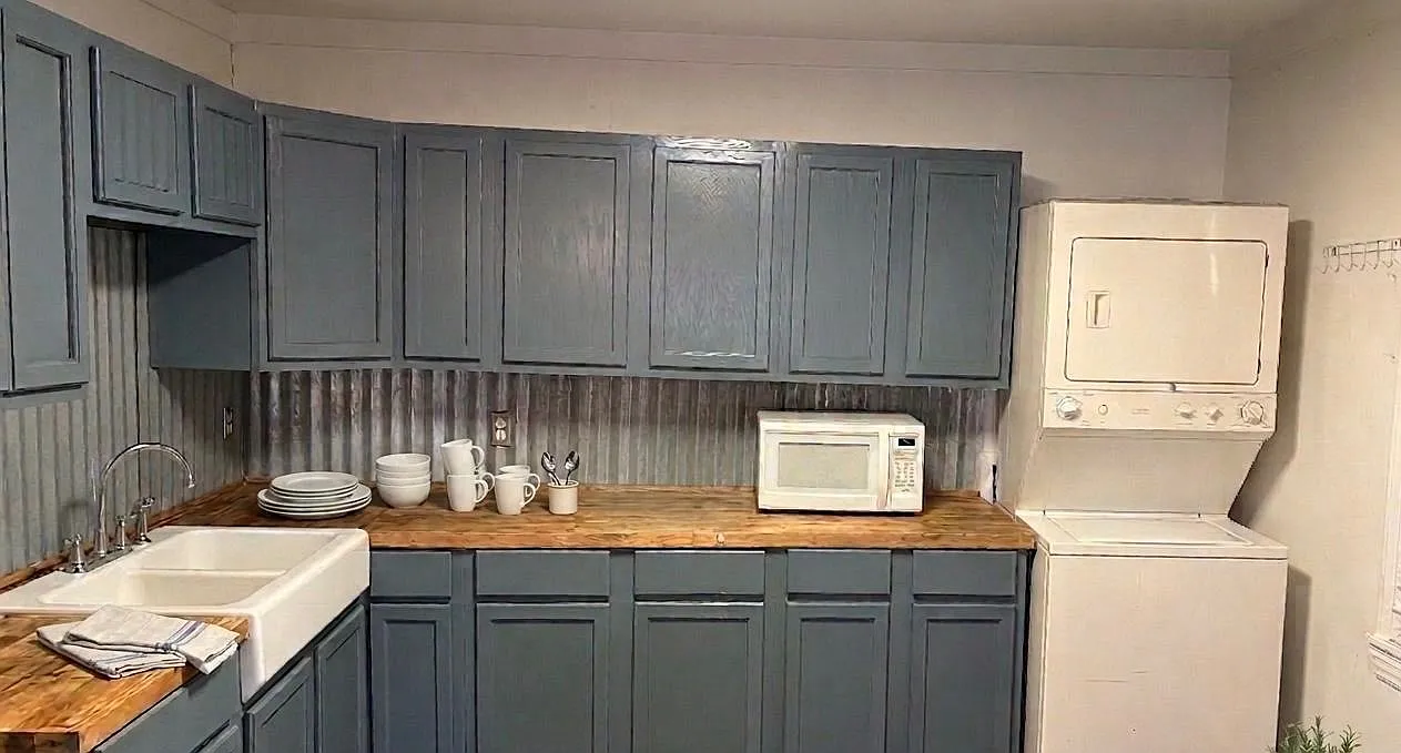 2 bed, 832 sqft, $1,350 — Photo 3
