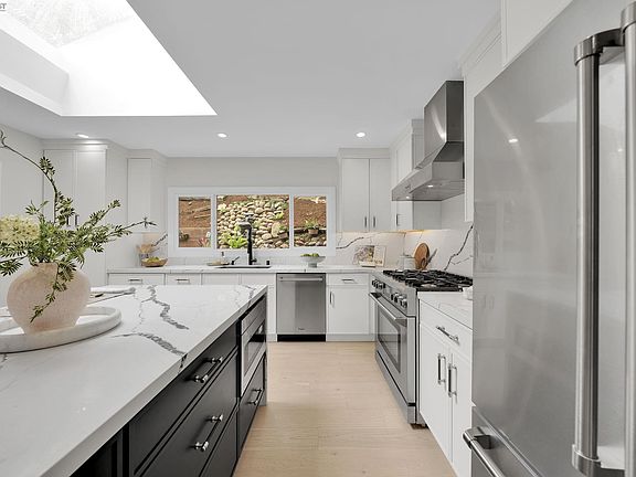 5th image of 90 Upper Briar Rd