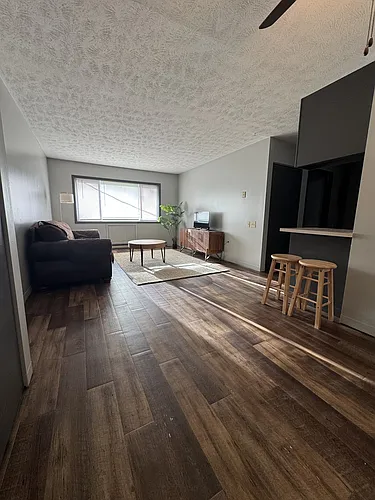 308 Windsor St Photo 1