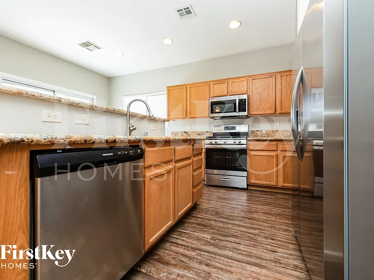 1527 Paradise Reef Ave — Photo 7