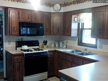 3rd image of 3436 Panama Dr