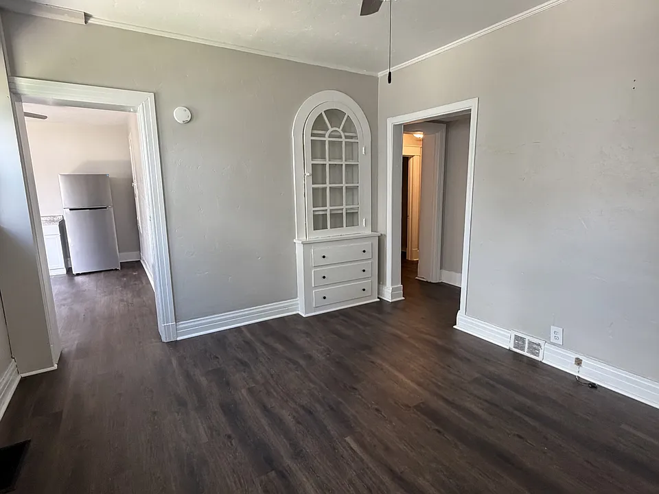 438 Westminster Ave #1