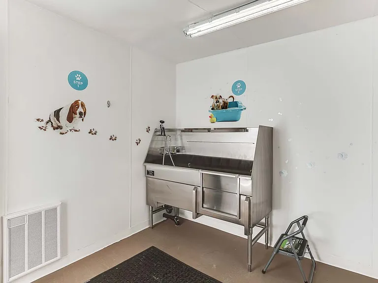 1701 Horizons Way — Photo 1