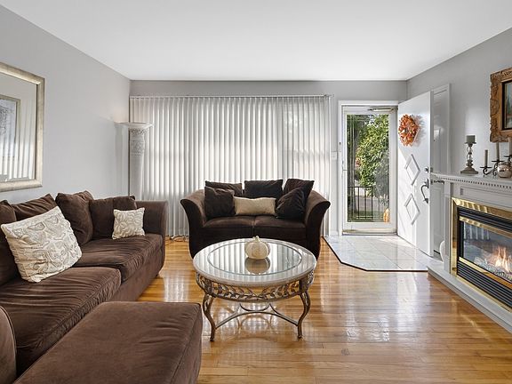 4th image of 801 N Lombard St