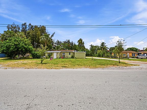 2nd image of 700 SW 8th Street