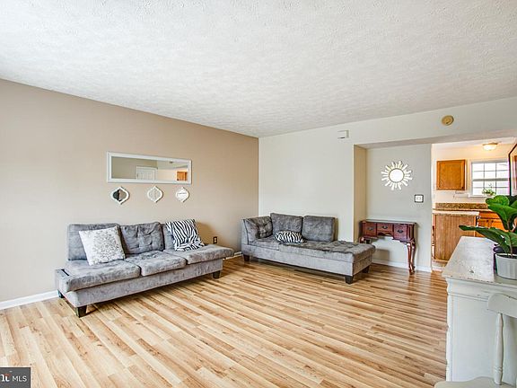 4th image of 4002 Sherborne Ln