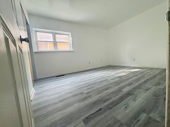 2nd image of 2309 Benson St Floor 1