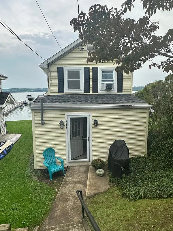 2 bed, 1.0 bath, 900 sqft, $1,500 — Photo 1
