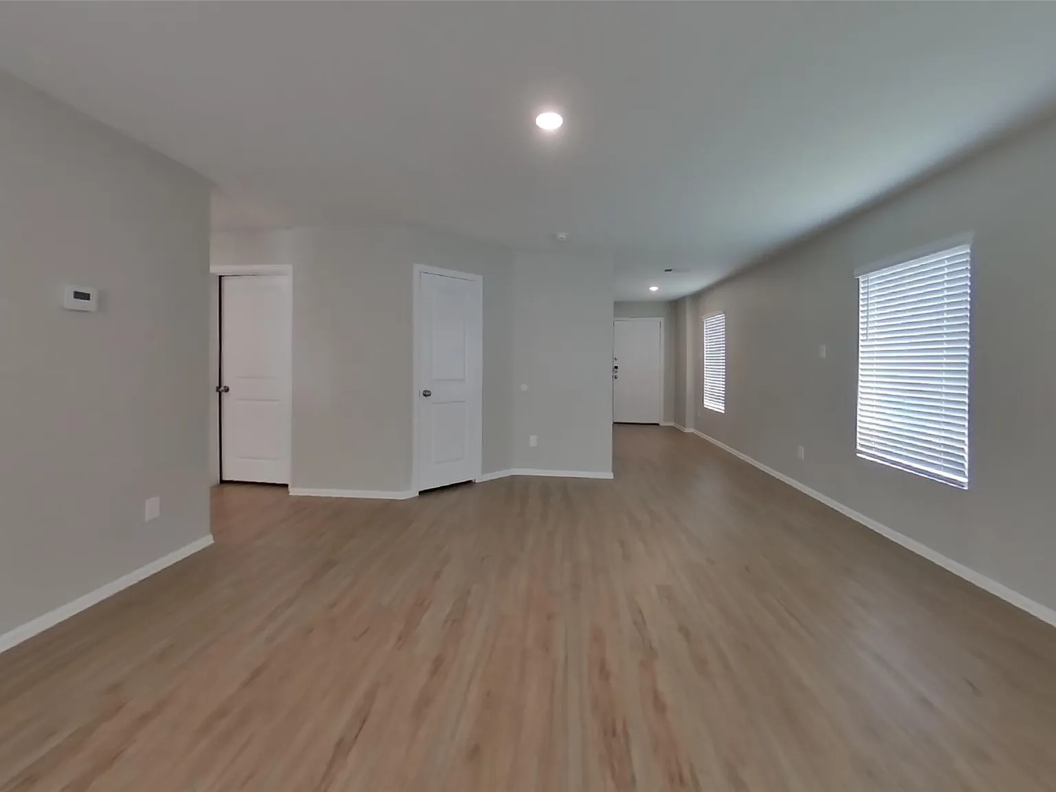4 bed, 2.5 bath, 2278 sqft, $1,879 — Photo 3